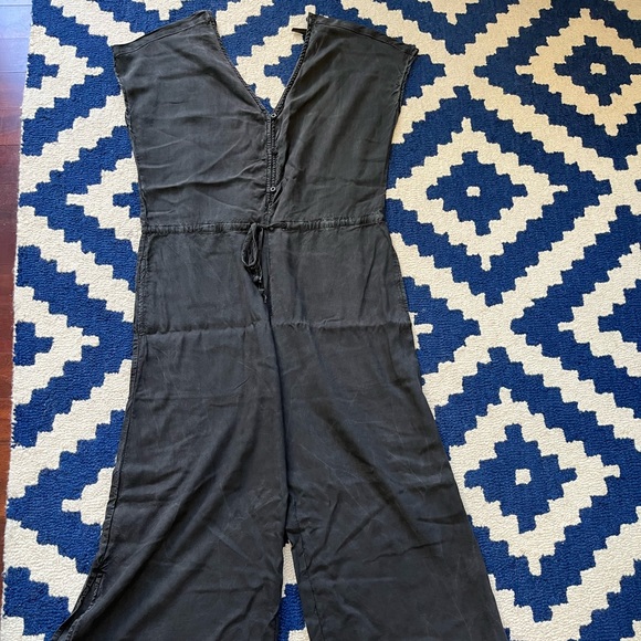 Cloth and Stone romper - Picture 2 of 7
